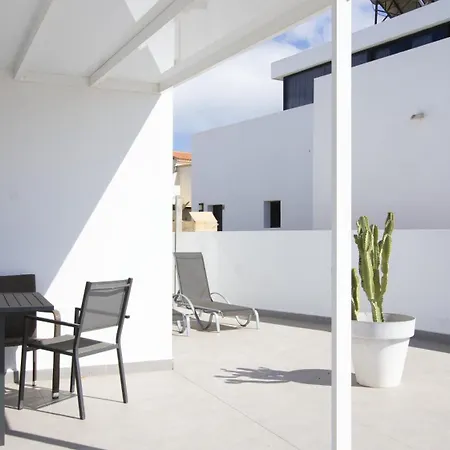 Book Jet - Front Geranio Terrace Apartament